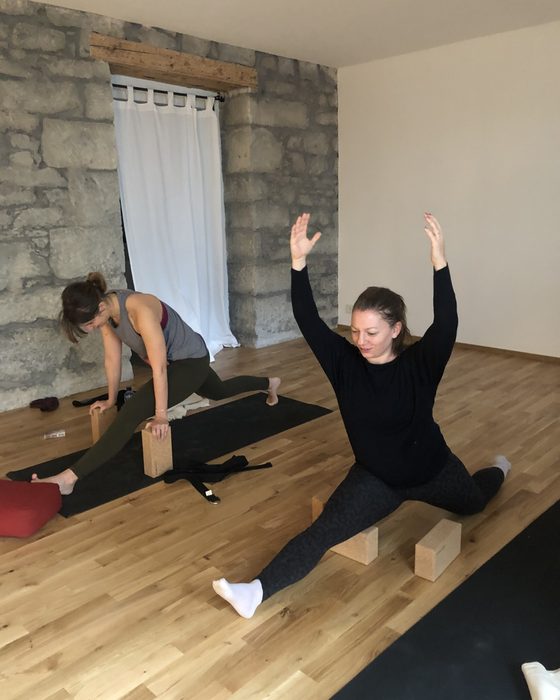 Split, practicing together